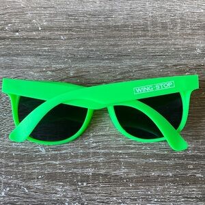 Wing Stop Sunglasses Unisex PRICE FIRM 💥